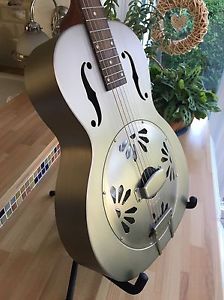 Last Chance!! Beautiful Gretsch G9201 Honeydipper Metal Resonator.