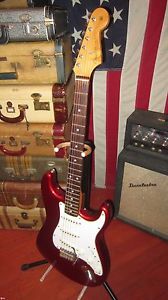 Circa 2006 Fender Stratocaster MIM Electric Guitar Candy Apple Red w/ Gigbag