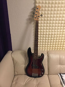 Fender American standard 5 string precision bass guitar V