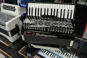 Weltmeister Achat 80 Bass Piano Accordion Black Polish
