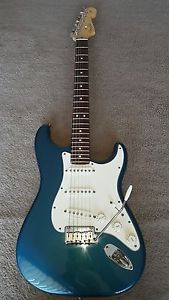 fender Standard Series stratocaster - Rosewood Neck - Year 2000 - Ocean Blue