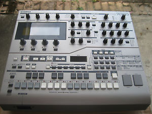 Yamaha RS7000 V1.22 w/SCSI Sampler Groove Box Synth w/SM Card/styles included!