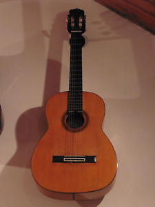 + CALLEJAS + FLAMENCO GUITAR + VINTAGE + CYPRESS + MADE IN SPAIN + ENERGETIC +