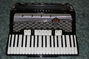 VINTAGE MORESCHI DUAL TONE CHAMBER 11 SWITCH PROFESSIONAL PIANO ACCORDION ITALY