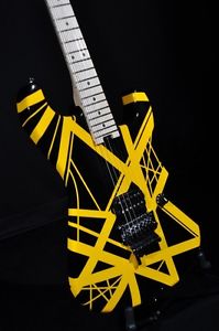 EVH STRIPE SERIES BLACK/YELLOW  STRIPE GUITAR MINT GIG BAG INCLUDED