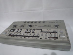 Vintage Roland TB-303 in excellent condition from Japan