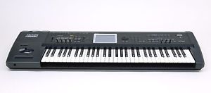 RARE : KORG TRITON Extreme  61 Synthesizer Black Limited in excellent Condition