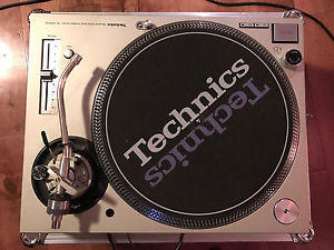 Technics SL1200M3D - Hardly Used!