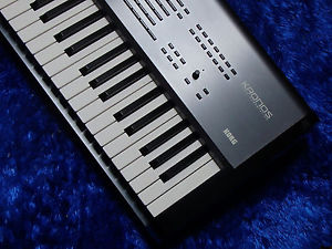 KORG KRONOS 61 keys Synthesizer/Keyboard International Shipping!