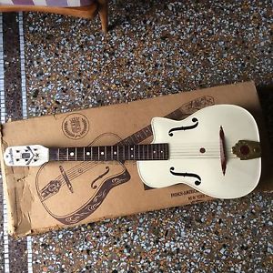 Guitar Maccaferri  G 40 Plastic  Rare 1950's