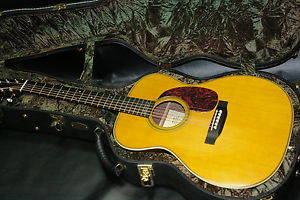 Martin 000-28EC, 2003 VG condition  w/Soft Case Electric Guitar  EMS Shipping