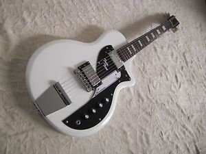 Airline "Twin Tone" + Deluxe Gigbag gratis