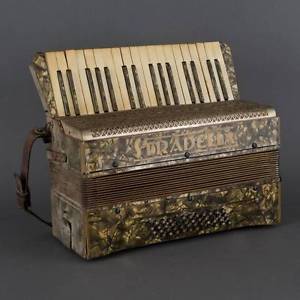 ORIGINAL ANTIQUE ACCORDION - STRADELLA