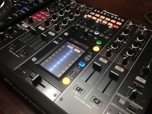 Pioneer DJM-2000 NXS (Nexus)