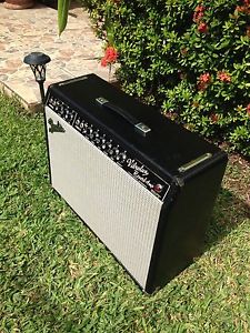 Vintage 1965 Fender Vibrolux Reverb Amp!, Worldwide Shipping!