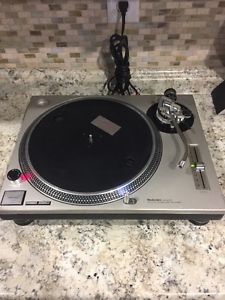 A Technics 1200 Mk2 Nice Dj Turntable Serato & Vinyl Tested And Serviced 1210