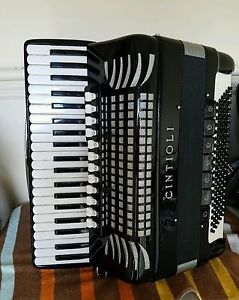 accordion cintioli./4/5/hand made reeds double tone chenber Exexexex.condition