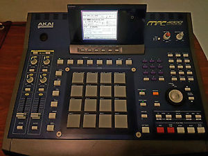 AKAI MPC 4000 Drum Sampler Maxed Out 512mb/CD/HD