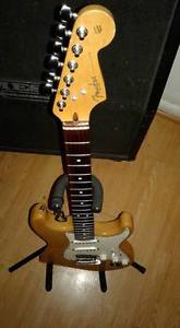 FENDER AMERICAN STRAT