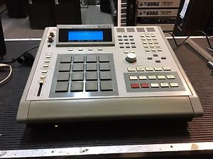 AKAI MPC 3000 32 meg drum sampler /PADS/ v 3.11 //ARMENS