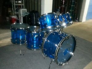 VINTAGE LUDWIG VISTALITE with 24" BASS DRUM