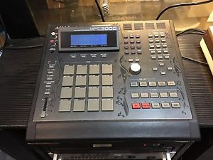 AKAI MPC 3000 LE ,LIMITED EDITION 32 meg drum SAMPLER /PADS/ v 3.11  //ARMENS