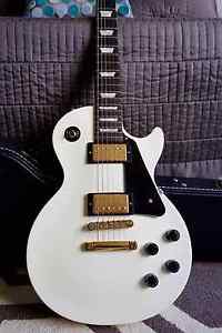 Gibson Les Paul Studio Alpine White Ebony Fretboard 2010
