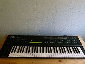 Yamaha DX7IIFD  Good used Cond! New Battery! Tons of sounds! Software editor.