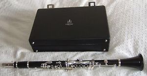 Uebel Classic grenadilla Bb clarinet - mint condition