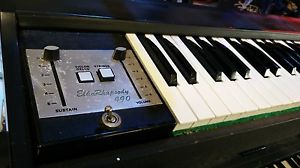 ELKA RHAPSODY 490 - VINTAGE STRINGER SOUND RARE!!