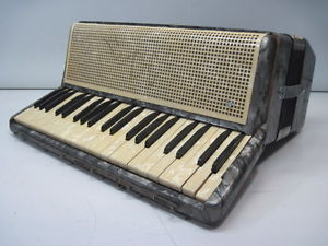 Hohner Verdi III B Accordion Acordion No Case Sin Case Working Trabajando