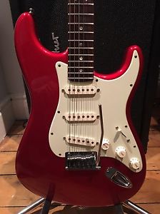 Fender American Deluxe Stratocaster - Candy Apple Red - 2004