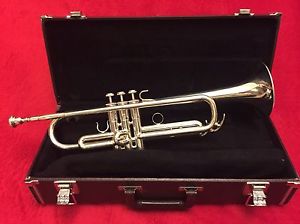 Yamaha YTR 732 Professional Silver Bb Trumpet- Excellent Condition