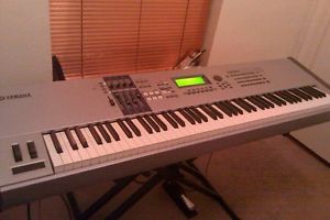 Yamaha MOTIF ES8 Keyboard Synthesizer (will trade for Yamaha Motif ES7 ONLY)