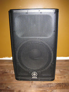 Yamaha dxr15" active pa speaker