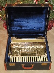 Pancordion Crucianelli 41 Key Accordion Faux Alligator Case GORGEOUS CONDITION