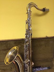 Yamaha YTS-21 Tenor Saxophone W/ Original Yamaha Case, Mouthpiece & Accessories