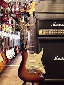 Fender USA American Vintage '62 Stratocaster Thin Lacquer Free Ship from JAPAN