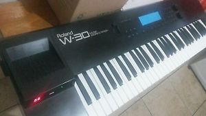 Roland W30 - Sampler/Workstation (Vintage)