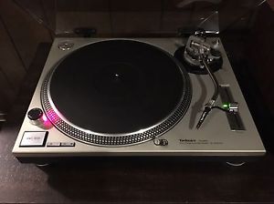 Technics SL1200 MK2