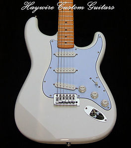 White Fender Strat Guitar+Warmoth Option+SRV Pickups+Treble Bleed+More