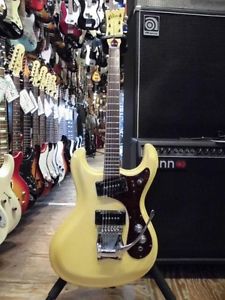 Mosrite USA The Ventures Model Vintage White Used Electric Guitar Gift From JP