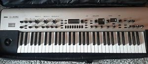 Kingkorg Synthesizer mit passender Korg Tasche