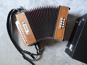Accordéon diatonique Hohner Morgane 2 sol/do avec bretelles et boite