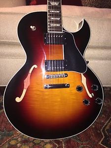 Gibson ES 137C 2005  Sunburst Mint Condition Purchased New from Chuck Levins