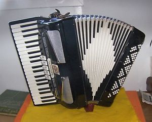 120 Bass National Accordion / Same As A NOBLE Accordion