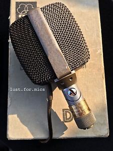 ***AKG D12-*AWESOME CONDITION!!*-*SUPERB SOUND!!*-VINTAGE MICROPHONE***