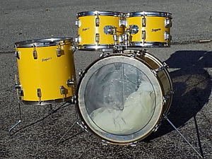 VINTAGE ROGERS 4 PIECE DRUM KIT IN RARE SPANISH GOLD COLOR