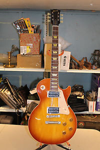 2002 GIBSON LES PAUL CLASSIC 1960 REISSUE WITH ORIGINAL HARD SHELL CASE
