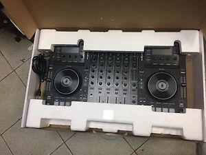 Denon DJ MCX8000 Standalone Player/Controller